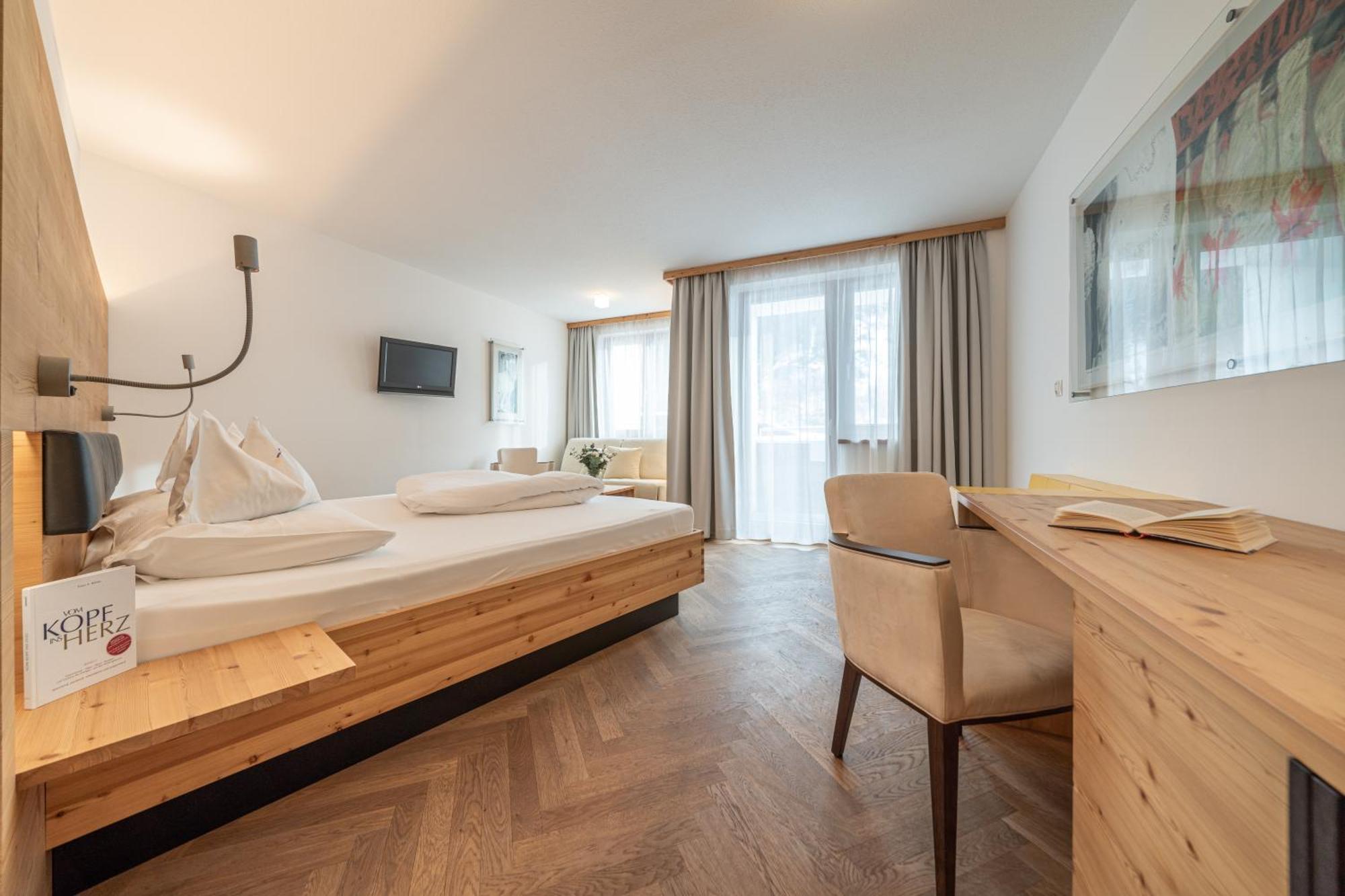 Hotel Liebe Sonne 4S Solden Bagian luar foto
