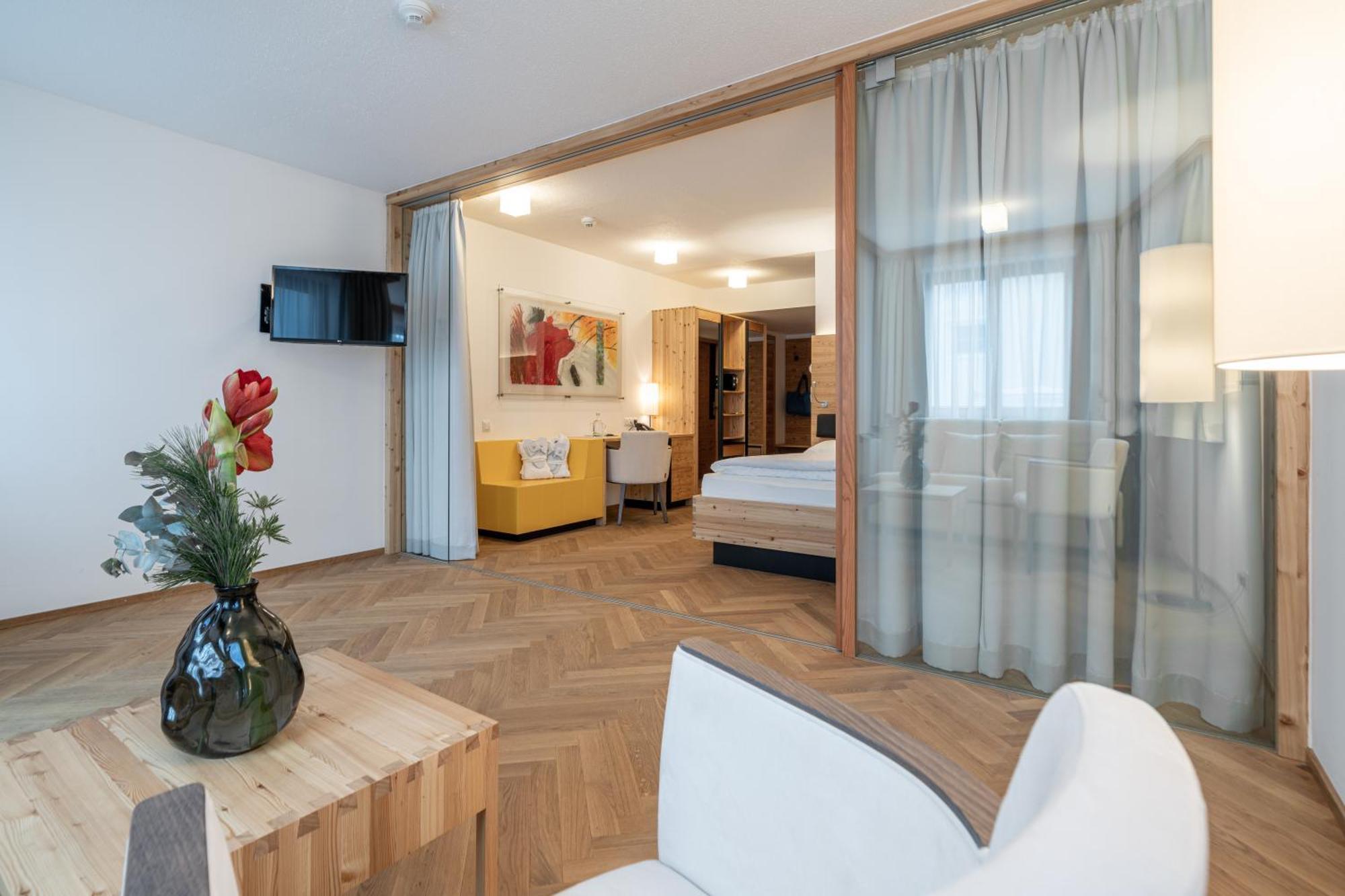 Hotel Liebe Sonne 4S Solden Bagian luar foto