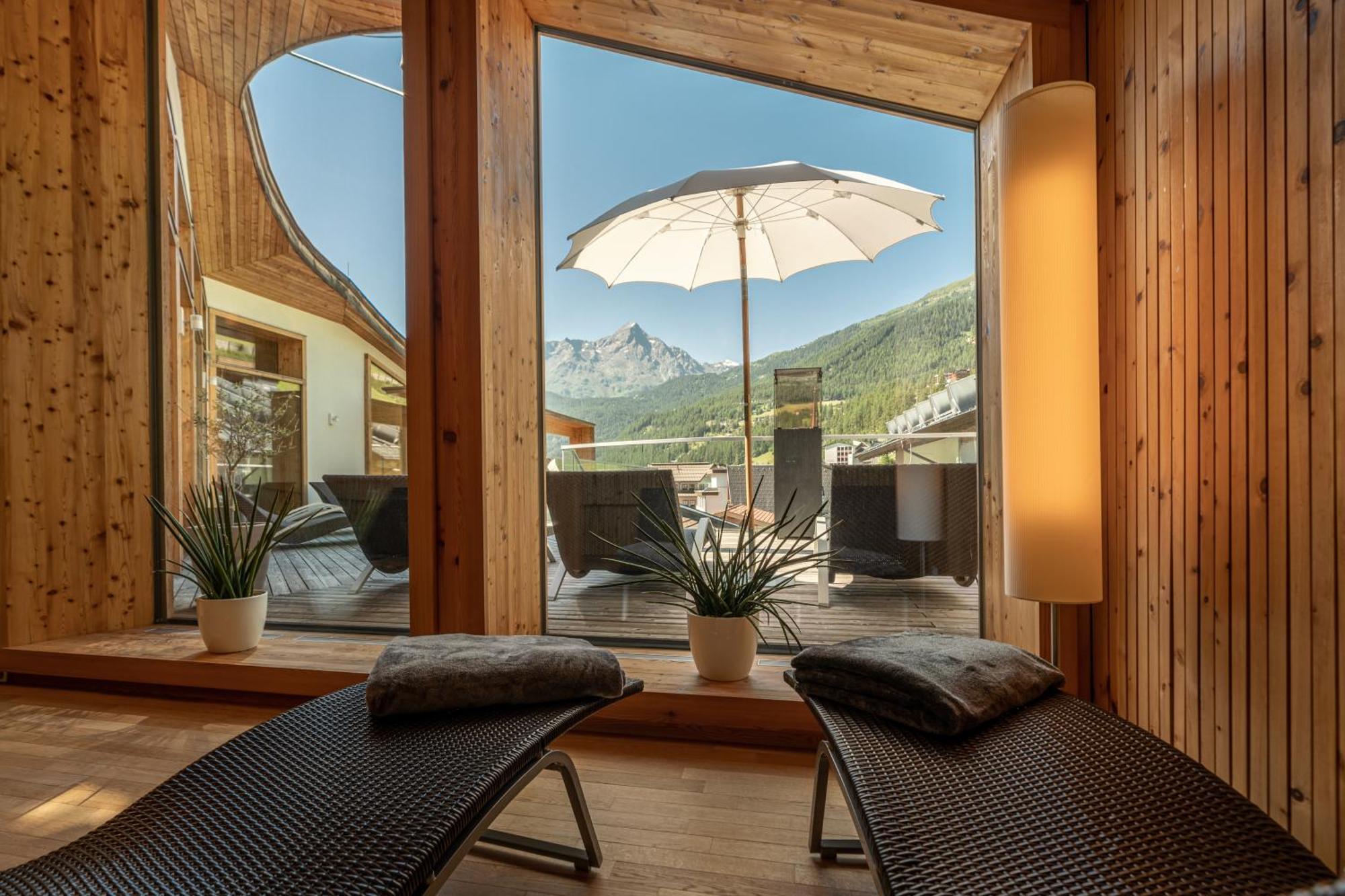 Hotel Liebe Sonne 4S Solden Bagian luar foto