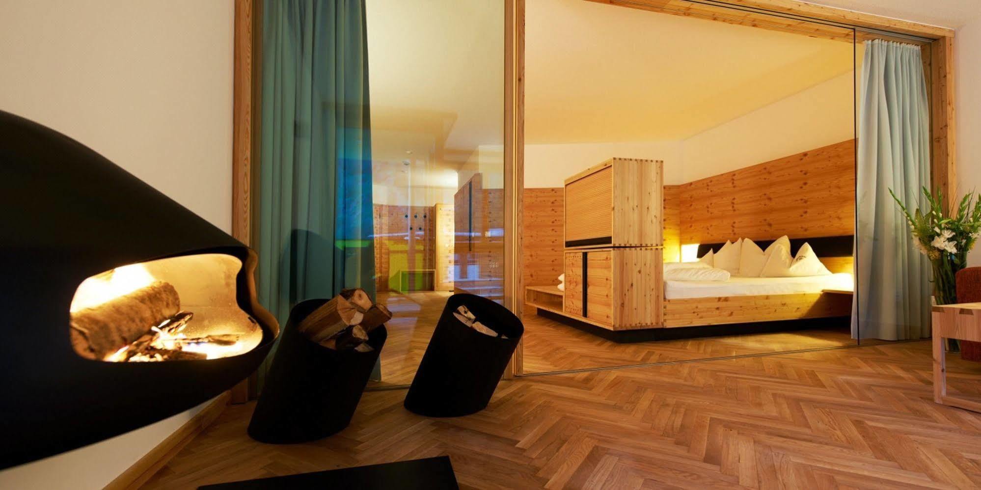 Hotel Liebe Sonne 4S Solden Bagian luar foto
